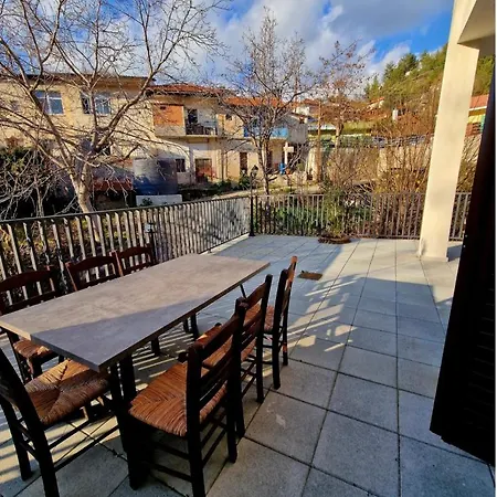 Rio Rojo Pueblo Suites *